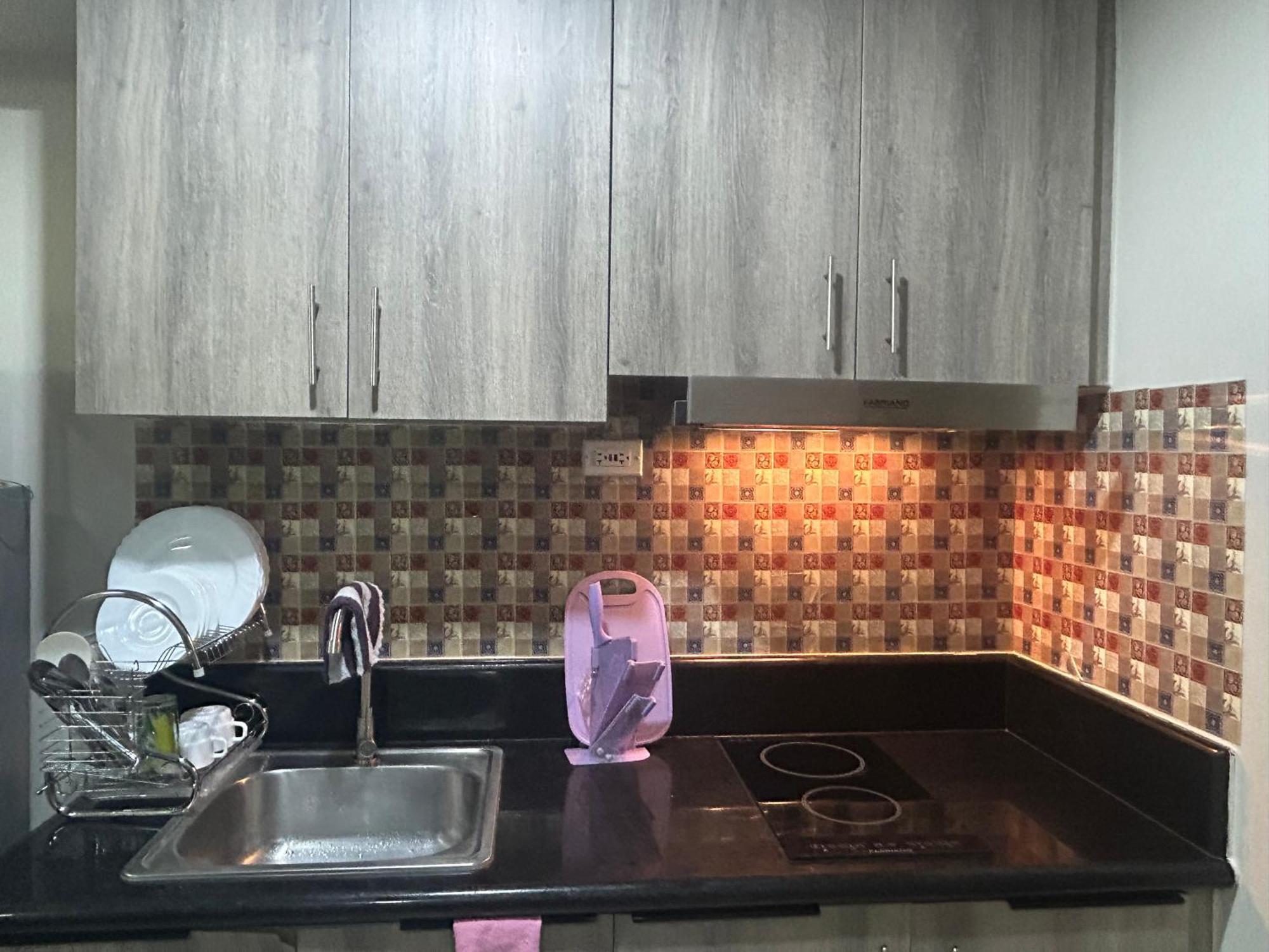 2Br Coast Residences Манила Екстериор снимка